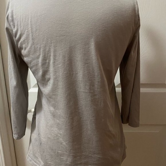 Ann Taylor Loft Outlet, Medium, Grey 3/4 Length Sleeve T w lace over lay, EUC - Picture 3 of 6